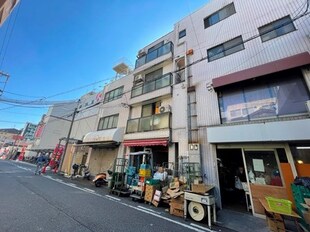 岸川マンションの物件外観写真